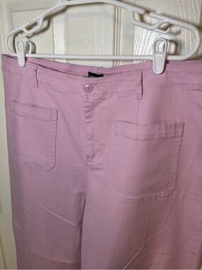 Light pink pants with a straight leg fit  pocket detail by  Studio Park-18W-NWOT